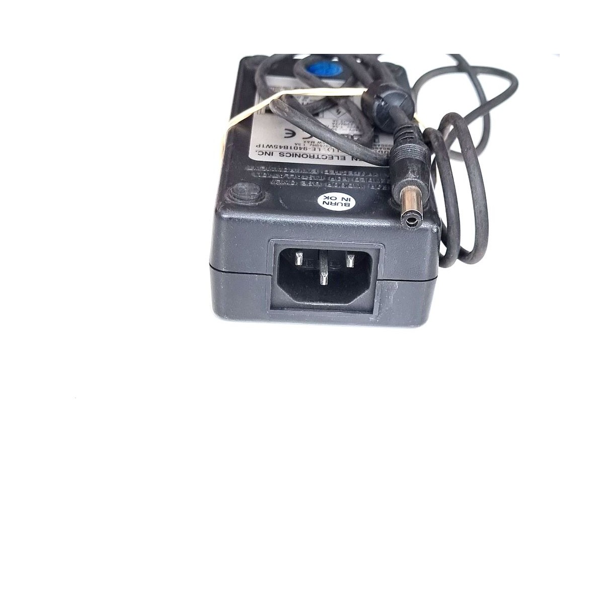ZASILACZ ŁADOWARKA LE 19.5V 2.3A 45W LE-9401B45W1P